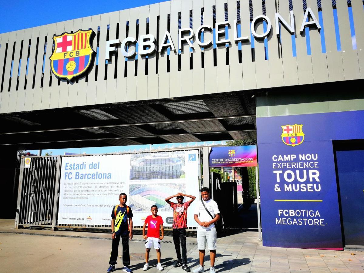 Subway Station Apartment Near Camp Nou L'Hospitalet de Llobregat Buitenkant foto
