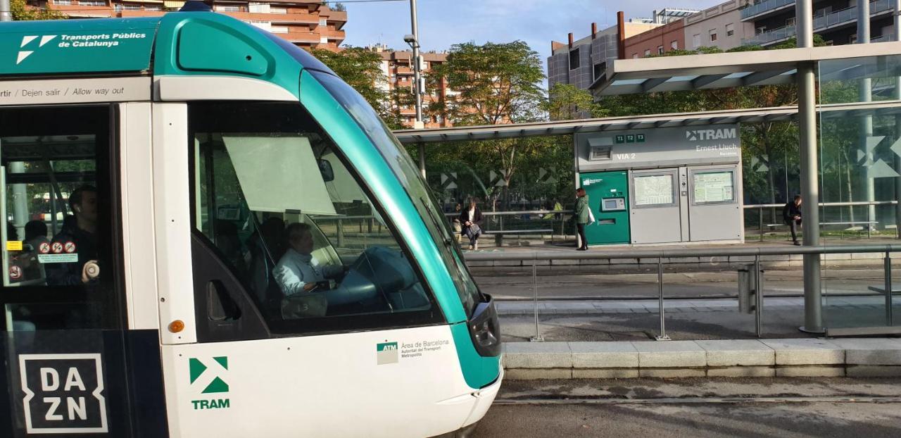 Subway Station Apartment Near Camp Nou L'Hospitalet de Llobregat Buitenkant foto